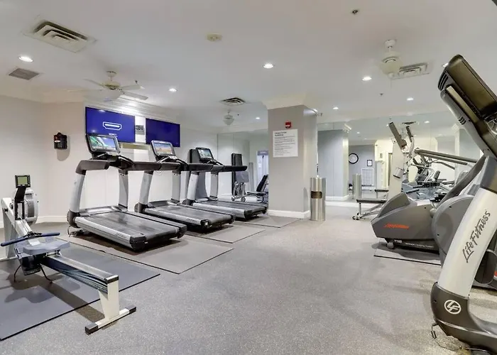 Gorgeous Ballston Condo With Gym & Views
