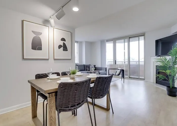 Gorgeous Ballston Condo With Gym & Views