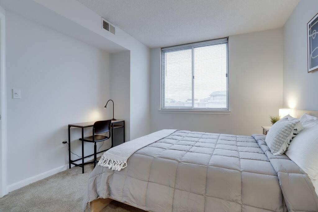 Apartment Gorgeous Ballston With Gym & Views Arlington