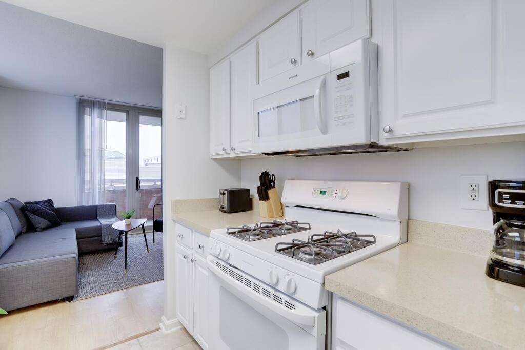 Apartment Gorgeous Ballston With Gym & Views *